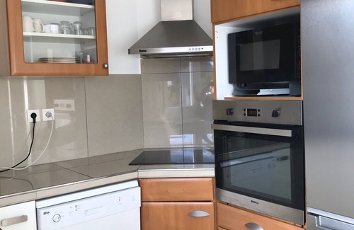 Chelles House | Disneyland Paris - 4 bedrooms - two bathrooms - large garden parking lot