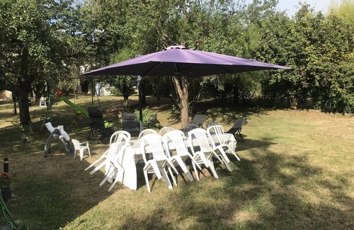 Chelles House | Disneyland Paris - 4 bedrooms - two bathrooms - large garden parking lot