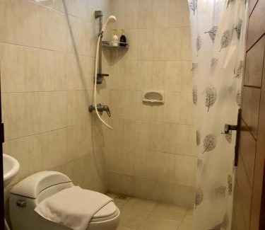 Sumberklampok House | Disthi Pearl Center Guesthouse