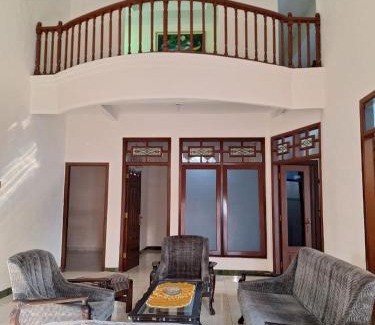 Banyuwangi House | DitaDito Homestay