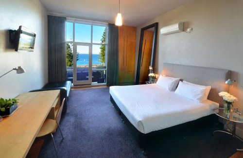 Coogee Hotel | Dive Hotel