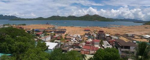 Coron Town Proper Hotel | Divine Castle Travelers Inn