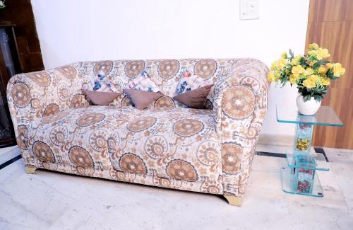 Saket Apartment | Divine India Service Apartment,2Bhk, D-198,SAKET