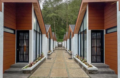 Hargomulyo Hotel | Diyanis Glamping Sekipan Tawangmangu Mitra RedDoorz
