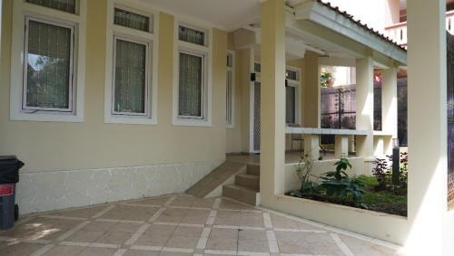 Cipanas Villa | Diyar Villas Puncak R7-3