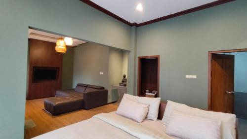 Catur Tunggal House | Dkamboja villa jogja