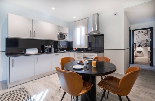 Historical Center Apartment | Dlx Int 2 Bed 3 Bath
