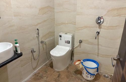 Varanasi House | Dm Paying Guest House