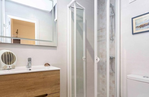 Puerta del Angel Apartment | Doña Urraca. Encanto en Puerta del Ángel. Nuevo