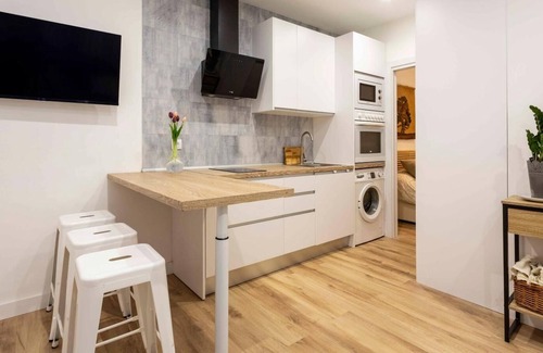 Puerta del Angel Apartment | Doña Urraca. Encanto en Puerta del Ángel. Nuevo