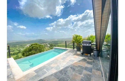 Juan Dolio House | Green Villa In The Mountains close to Santo Domingo