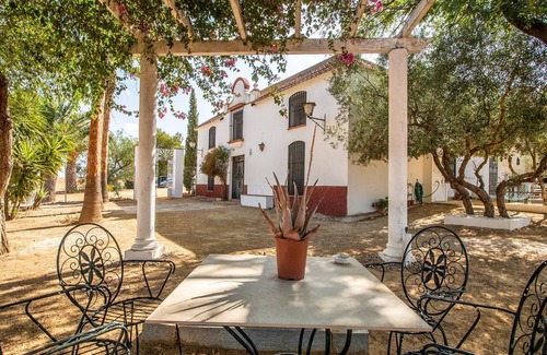 La Campana House | Do you dream of rural idyll? Then this bright country house with private outdoor pool might be just