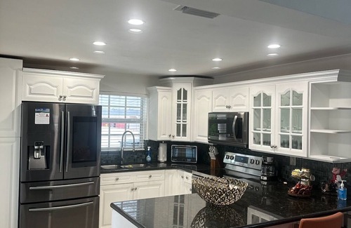 West Little Havana House | Do you want to select a perfect place to know Miami?. This is R and R Hostal.