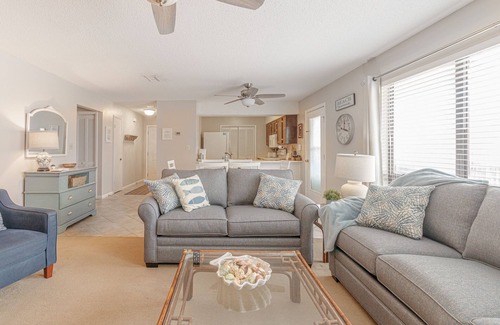 Navarre Beach Condo | Do your dream beach vacation at Dune Dreams!