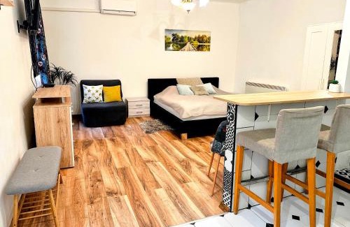 Erzsebetvaros Apartment | DOB71-Cozy flat in the center of Budapest- Recently Renovated