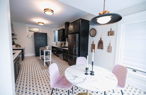 Southside Condo | Doc's Place | Historic Jewel In Downtown Flagstaff | Sophisticated Elegance
