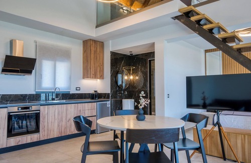 Exostis House | Doceo Refined Living Suite 5
