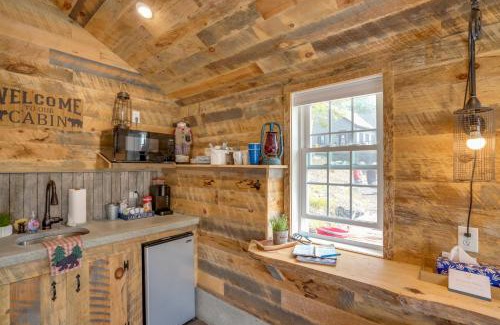 Averill Park Apartment | Dock and Lake Access Studio 14 Mi to Dtwn Albany!