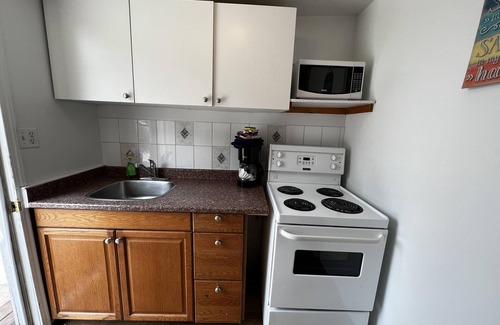 Wasaga Beach Cottage | Dock Life Beach 1 - Cottage 8, Riverside, 2 bdrm and Loft, 3 min walk to Beach 1