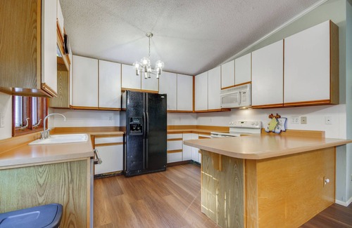 Osage Beach House | Dock & Prime Location: Lakefront Osage Beach Home
