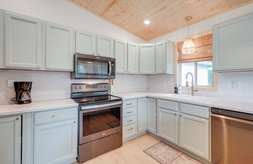 Elcho Cottage | Dock + Spacious Yard: Scenic Retreat on Post Lake