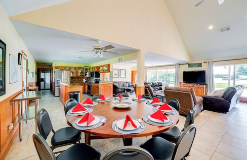 Cayuga Cottage | Dock: 'sunrise Cove RC' on Richland Chambers Lake