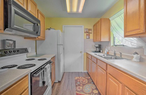 Dunnellon Apartment | Docks + Balcony: Peaceful River Abode in Dunnellon