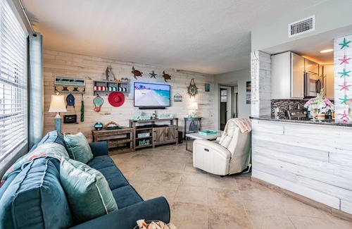 Clearwater Beach Condo | Dockside 504 with private balcony and beautiful views