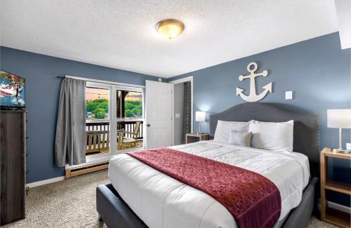 Rocky Mount House | Dockside Dream - Stay for 12