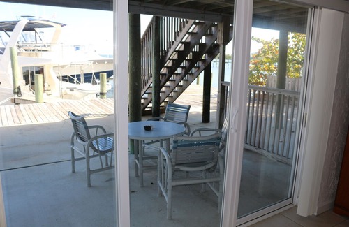 Sebastian Apartment | Dockside Marina Studio