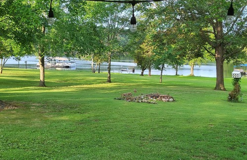 Gilbertsville House | Dockside Paradise on Ky Lake