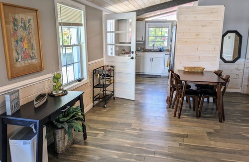 Lake Waccamaw House | DOCKTAILS CABANA! Lake Front! HUGE outdoor space!