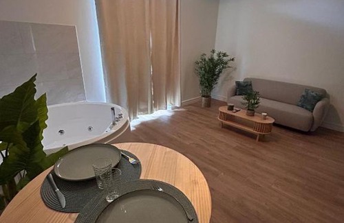 Laval Apartment | Dodo Créole