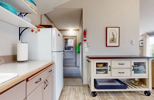 Anacortes Cabin | Dog and family-friendly escape with deck, bay view, and Wifi