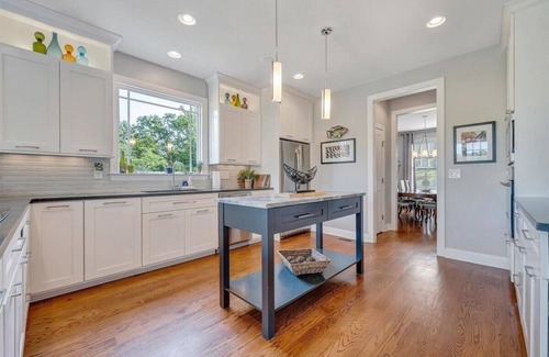 Goodview House | Dog & family friendly, SML VA, quiet cove, kayaks, swimming pool