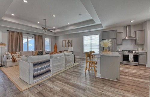 Murrells Inlet House | Dog Friendly! 3 bedroom, 2.5 bath house near the MarshWalk