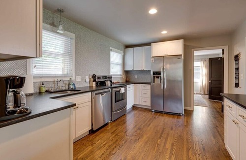 Inglewood House | Dog-Friendly 3Bed, Fenced Yard, Patio, Grill