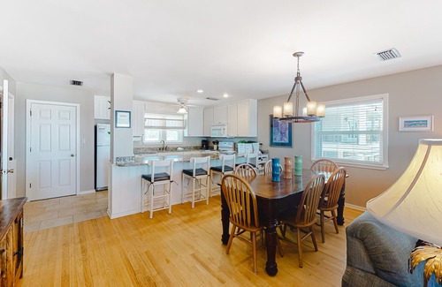 East End House | Dog-friendly beachfront home with private pool, outdoor shower, washer/dryer