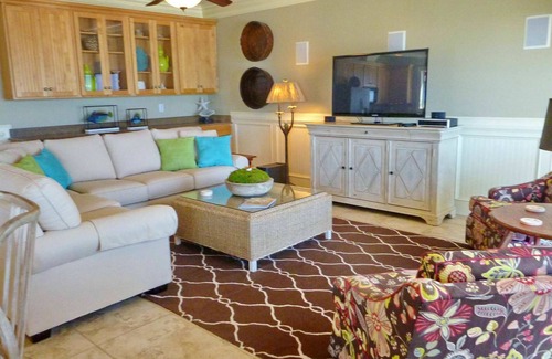 East End House | Dog-friendly beachfront retreat with elevator, grill, on-site pool, tennis court