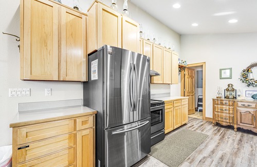 Rockaway Beach House | Dog-Friendly Bay View Home w/Nautical Decor - Close to Beach