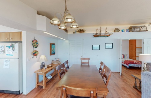 Bayshore House | Dog-Friendly Bayfront Home with Private Hot Tub, Water & Bridge Views, Free WiFi