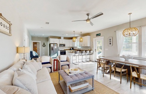 Cape San Blas House | Dog-friendly beach retreat with open layout, AC, private pool, fire pit & grill