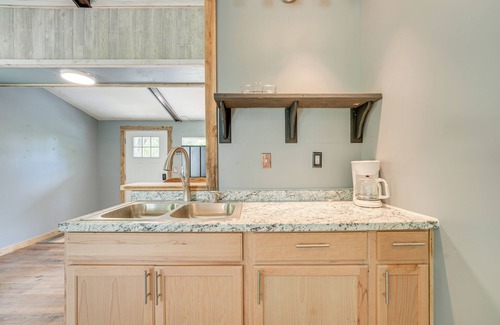 Branson Apartment | Dog-Friendly Branson Studio: 9 Mi to Downtown!