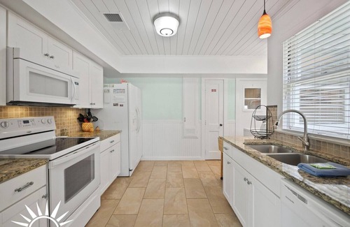 St. Augustine House | Dog Friendly bungalow with private fenced pool just one mile from Historic