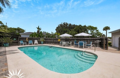St. Augustine House | Dog Friendly bungalow with private fenced pool just one mile from Historic