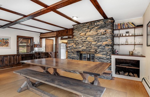 Central Vermont- Killington House | Dog-friendly cabin with forest setting, woodstove & deck - near Killington
