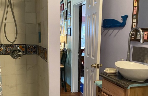 Charlottesville Cottage | Dog friendly cottage close to everything in Charlottesville,Virginia