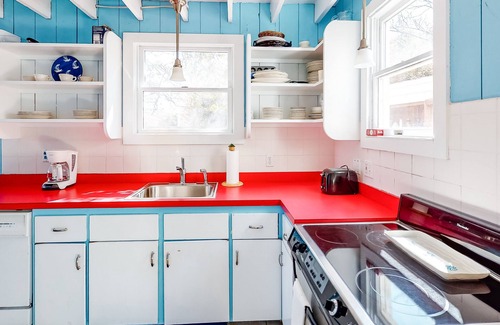 Ocean Bay Park Condo | Dog-Friendly Condo with High-Speed WiFi, Outdoor Shower, Gas Grill, Beach Access