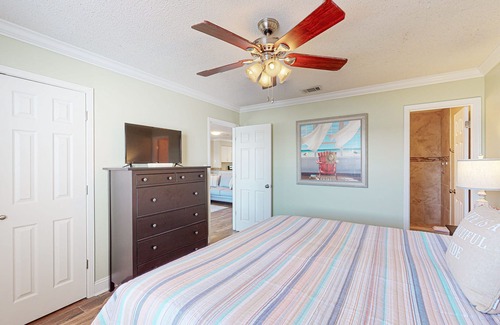 Orange Beach Condo | Dog-friendly condo in bayfront complex with pool & boat slip - Snowbirds welcome