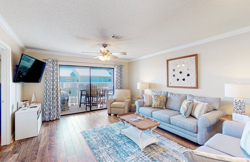 Orange Beach Condo | Dog-friendly condo in bayfront complex with pool & boat slip - Snowbirds welcome
